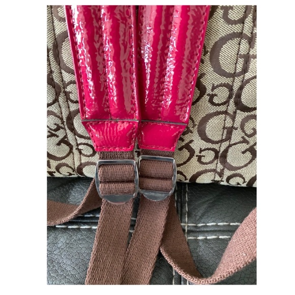 ‘Like-New Mini Guess Backpack’🎒💫 - Picture 10 of 16